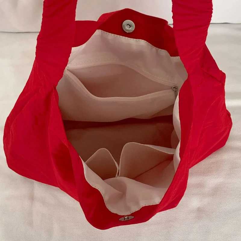 New Casual Nylon Tote Bag Simple Large Capacity Bucket Bag Pleated Commuting Women Shoulder Bag Red Canvas Handbag