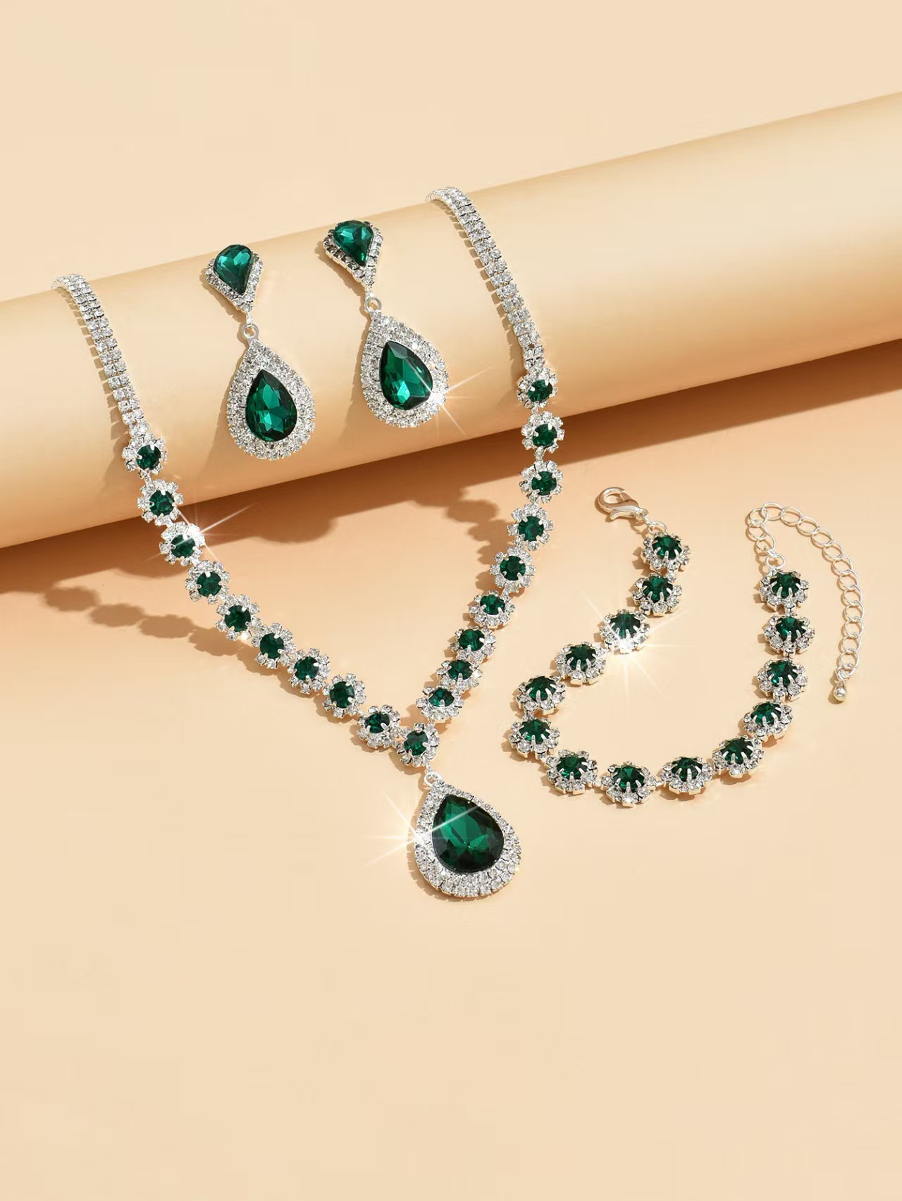 European and American trendy jewelry necklace bracelet set high-end and atmospheric bracelet set