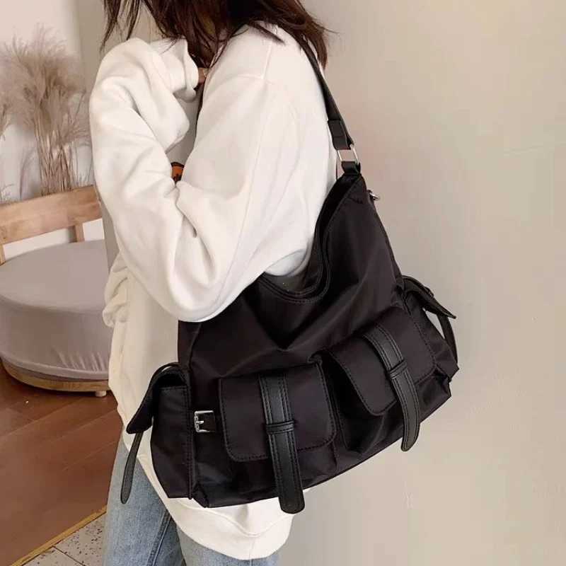 Texture Nylon Cloth Bag Women 2025 New Trendy Large Capacity Waterproof Shoulder Bag Casual All-matching Shoulder Tote Bag