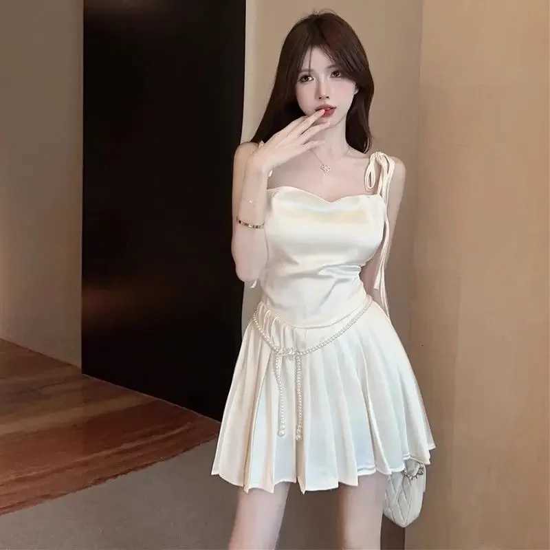 2025 Summer Women New Style Temperament Solid Color Slim Fashion Design High End Short Dress with White Satin Pleated Strap R250716