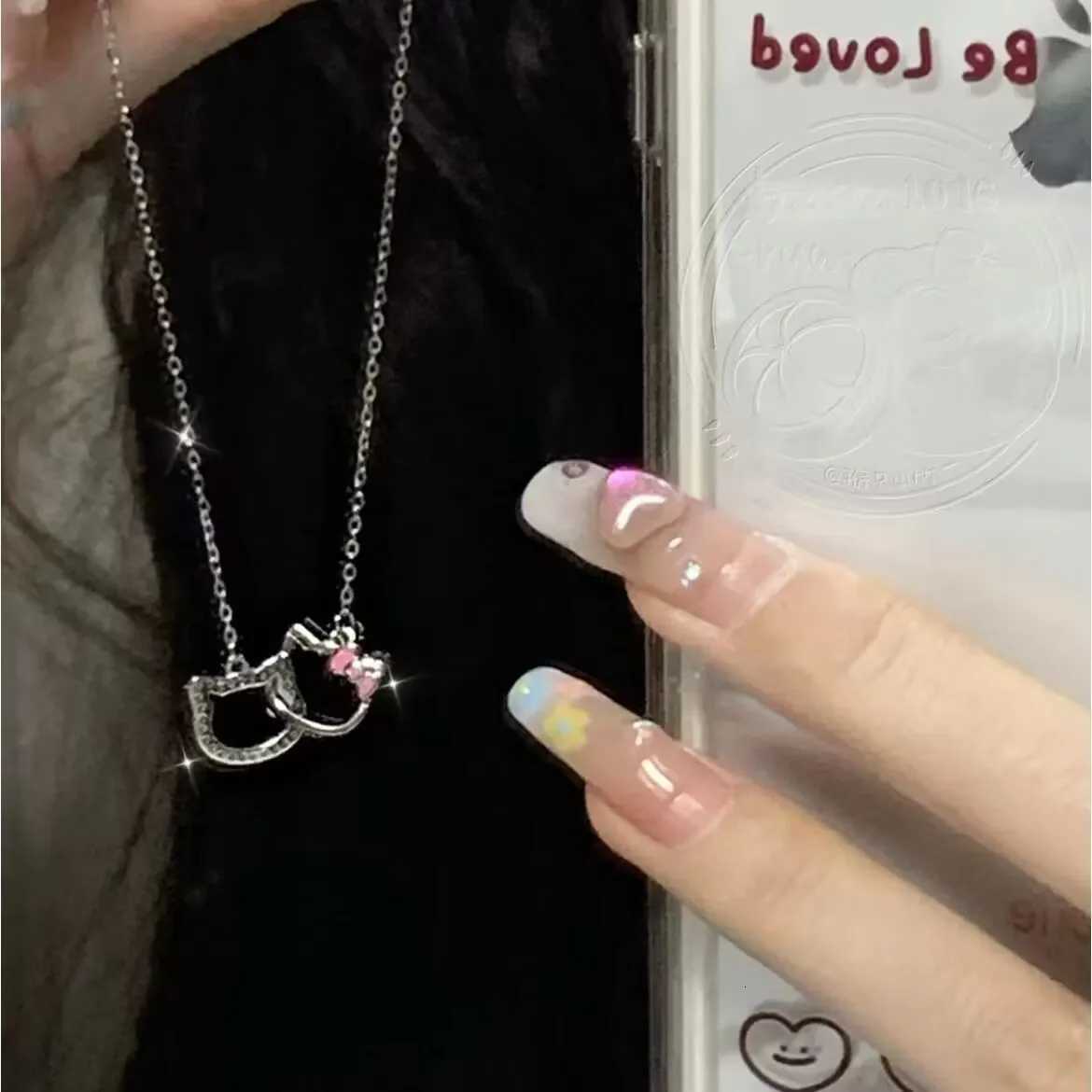Sanrio Cartoon Sanrio Hello Kitty Necklace Pendant Kawaii Double Ring Clavicle Chain Girlfriend Charms Clasped Anime Chain Jewelry Gift w250716