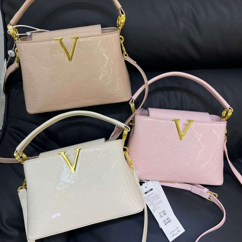Fashion Patent Leather Handheld Bucket Bag 2025 New Fashion Single Shoulder Crossbody Commuter Versatile Niche Brand Elegant Women