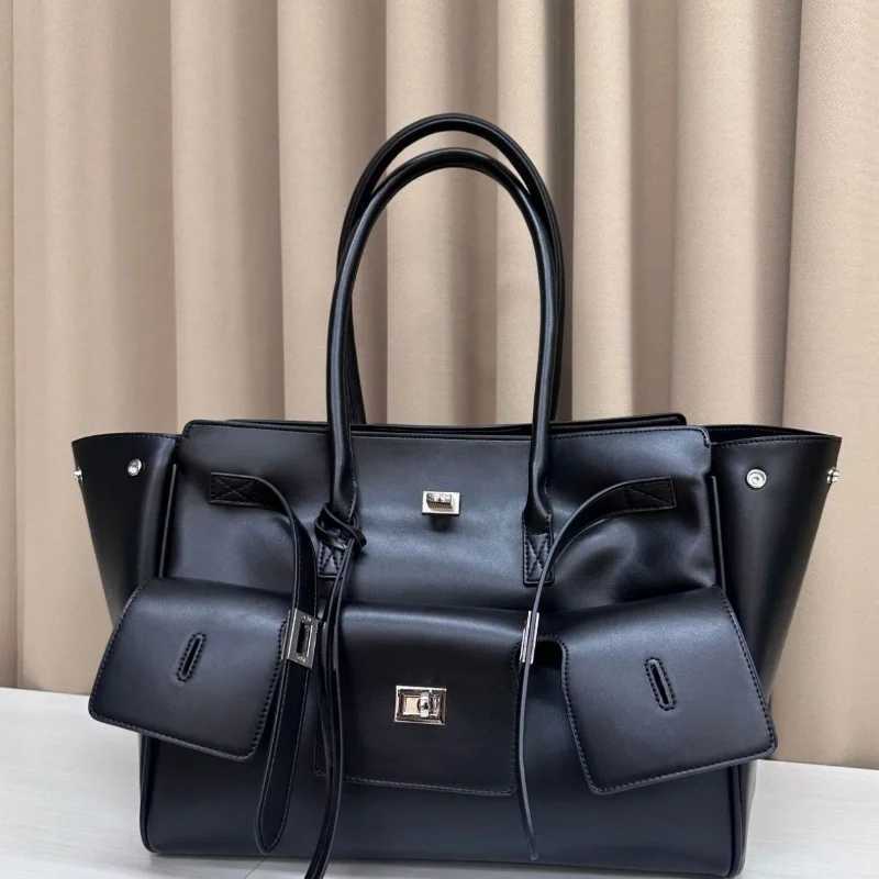 Luxury Genuine Leather Tote Bag Brand Texture Lock Wing Bag Solid Color Simple Horizontal Square Bag Womens Commuter Handbag