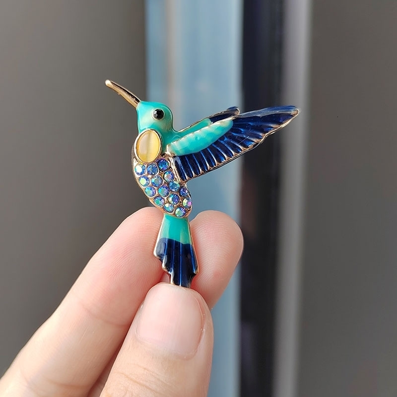 Fashionable Hummingbird Brooch Accessories Highend Womens Party 250625