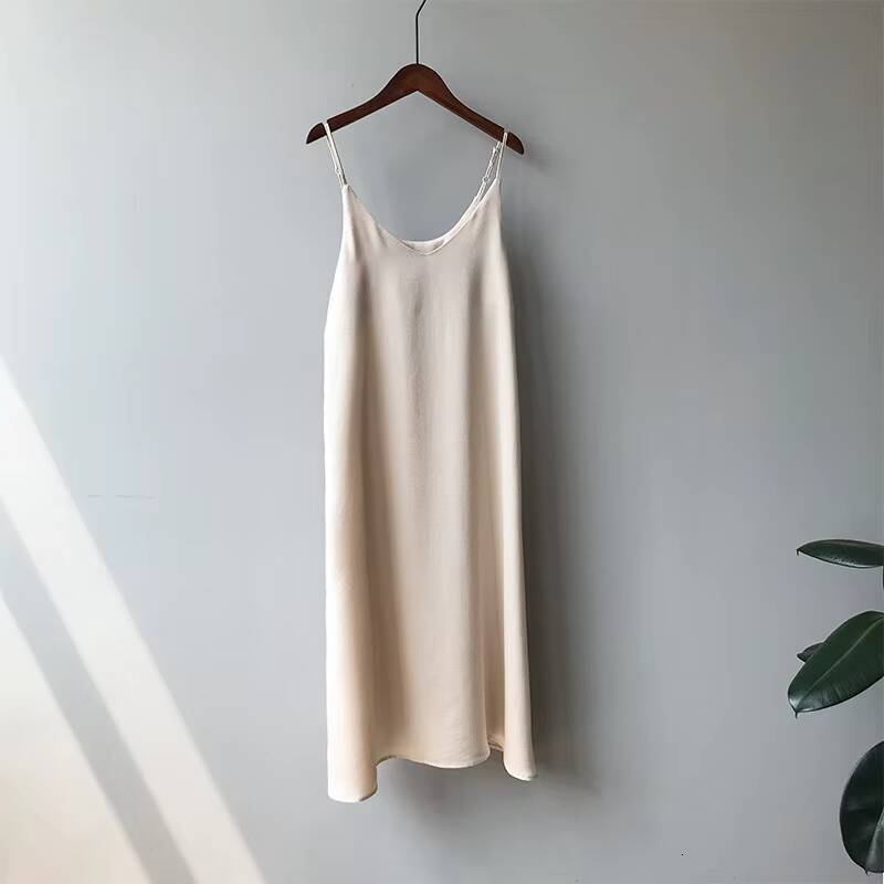 New Arrival V-Neck Sleeveless Vintage Satin Summer Long Boho Elegant Women Casual Dress Vestidos dongdumaoyi