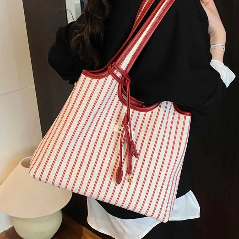 Texture Women Tote Bag Contrast Color Stripe Shoulder Bags Large Capacity Female Daily Commute All-match Underarm Packs Handbags