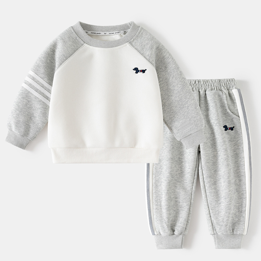 Wholesale Warm Winter Baby Outfit Clothing Set Raglan Sleeve 2pcs Baby Clothing Set Boys