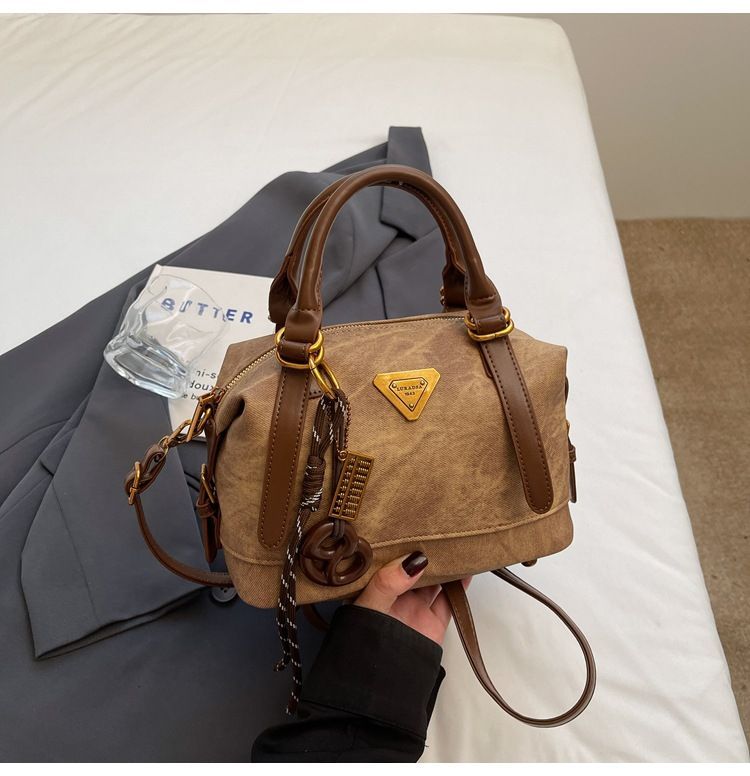 Designer bag luxury handbag wallet women's shoulder bag 2025 new summer versatile crossbody bag popular broadband single shoulder dumpling bag