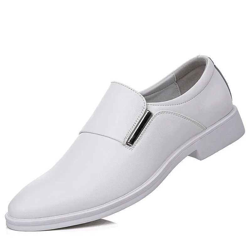 New Arrival Fashion British Mens White Black Slip On Dress Business Casual Shoes Loafers Male Wedding Dress Homecoming Footwear Y250715