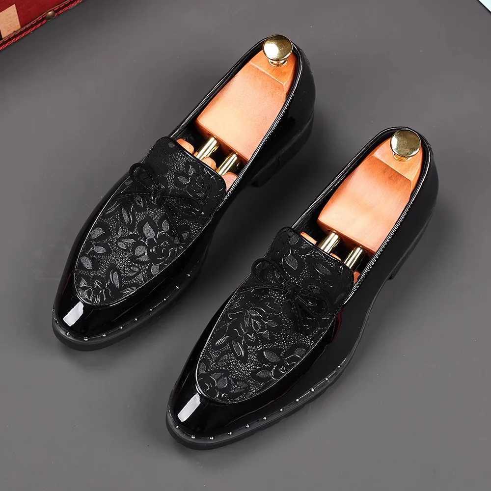 Black Carved Luxury Men Pu Leather Shoes Fashion Male Metal Buckle Bow Knot Decor Increased Loafers Business Casual Shoes W250716