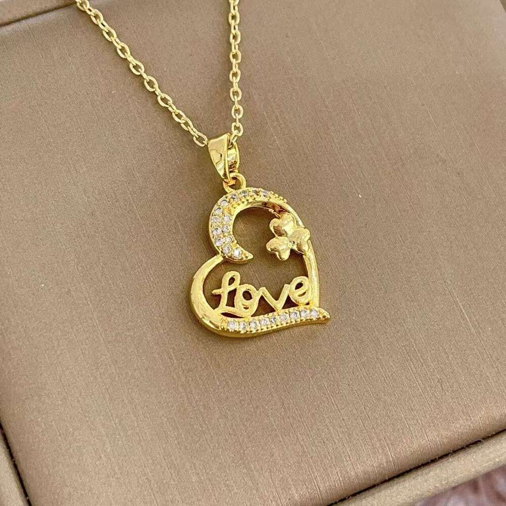 Fashion Heart-Shaped LOVE Titanium Necklace High-End Versatile Zircon Inlaid Stainless Steel Collarbone Chain For Women Dfd