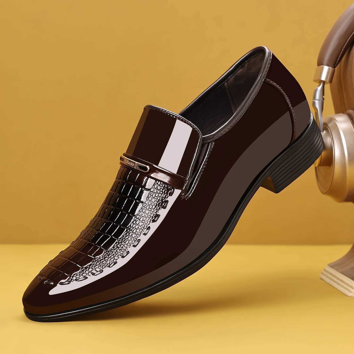 Mens Dress Shoes Elegant Animal Texture Wedding Office Party Summer Slip-On Commuting Classic Mens Formal Shoes Y250715