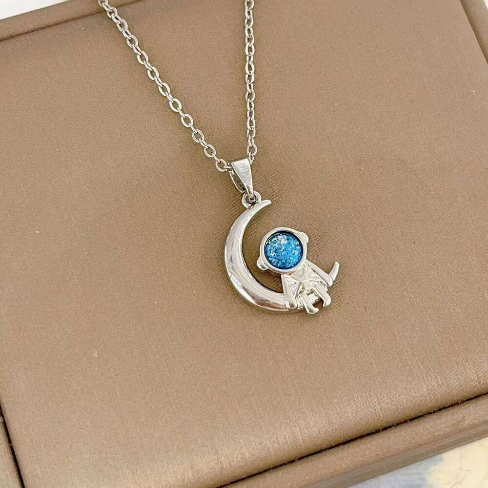 Cartoon Pendant Valentine's Day Gift Trendy Ins Style Clavicle Chain Astronaut Couple Necklace 31C