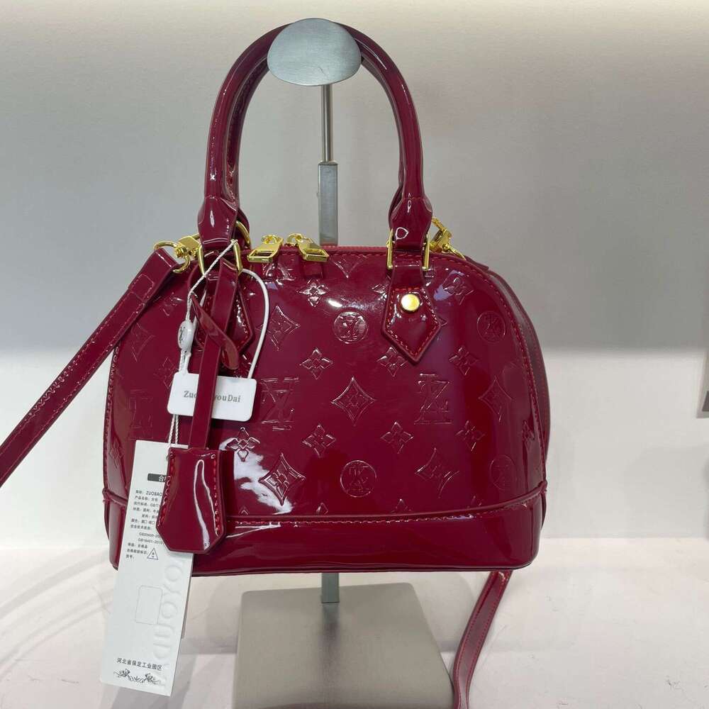 Fashion Fashion Shell Handbag 2025 New Letter Shoulder Crossbody Bag Niche Trendy Popular