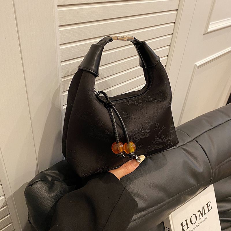 Designer 2025 New Chinese for Women This Year's Trend Hanfu Ancient Style Handbag Trendy Texture Shoulder Crossbody Light Luxury Women's Bag