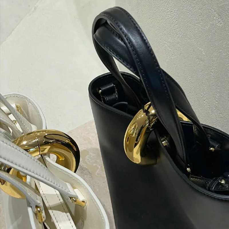 Vintage women handbag new versatile commuting style simple buckle bag shoulder bag