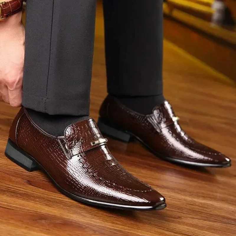 Mens Leather Shoes Business Dress Shoes New Classic Slip on Office Shoes Social Male Loafers Luxury odile Pattern Men Shoe Y250715