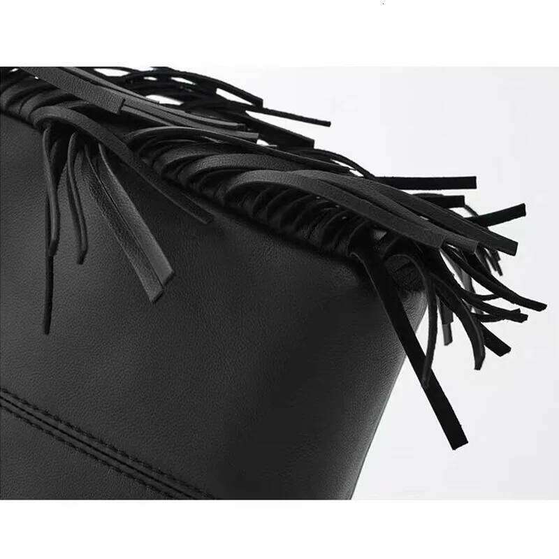 New Stylish Shoulder Soft Crossbody Bag Large Capacity Vintage Women's Handbag
