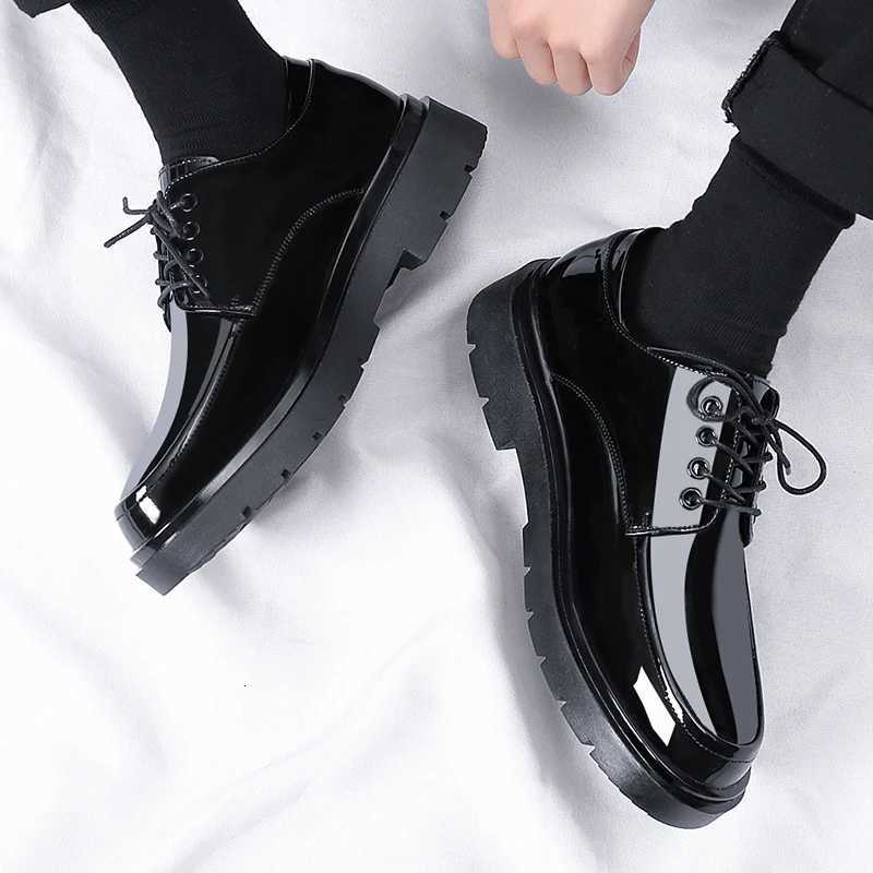 Summer Patent Leather Men Shoes Plus Size Casual Business Formal Shoes Thick Sole Hollow Out Breathable Party Office Oxfords W250716