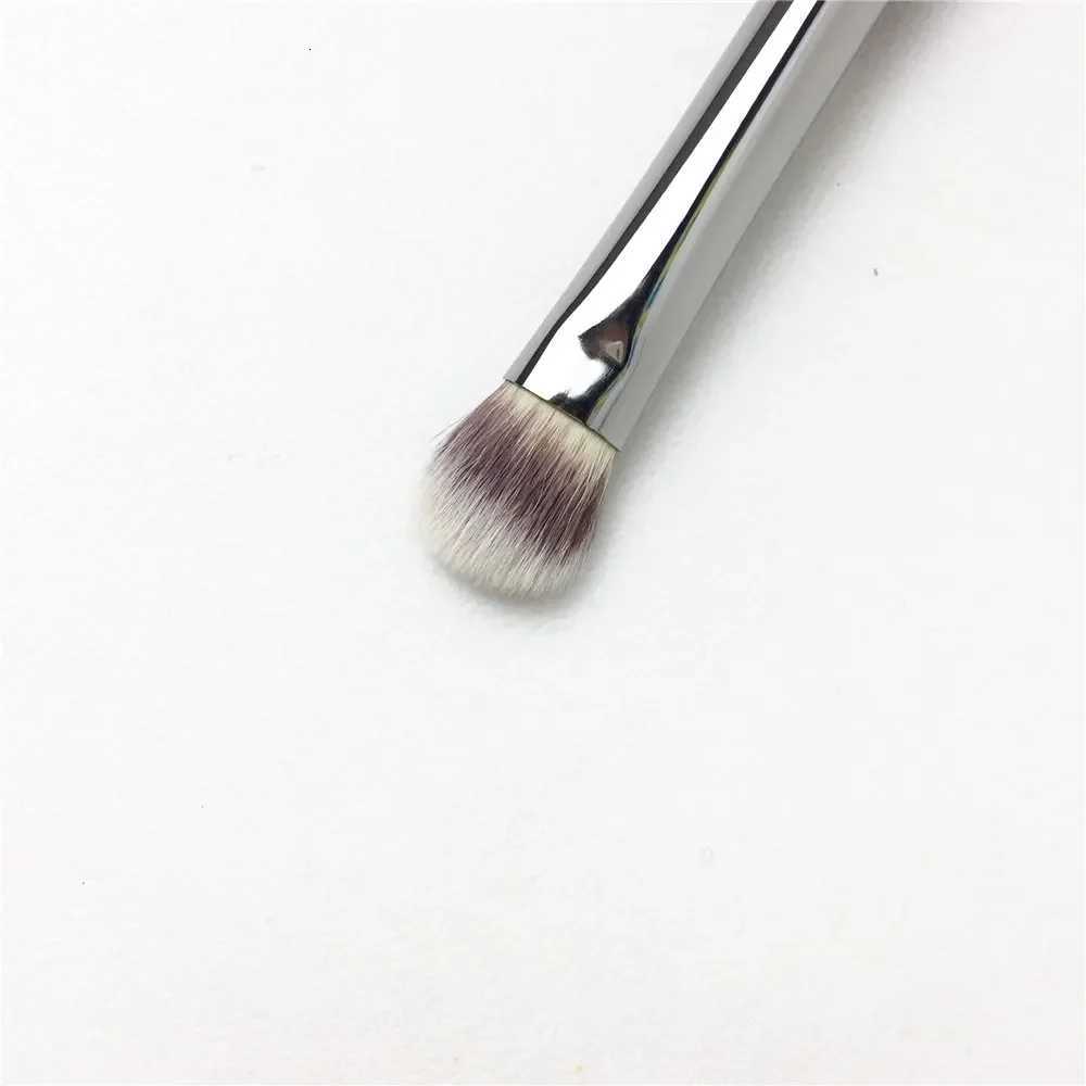 No-Tug Heavenly Dual Eyeshadow Brush 5 All Over Eye Concealer Blending and Smudger Makeup Brush Cosmetic Tool XJ2500716