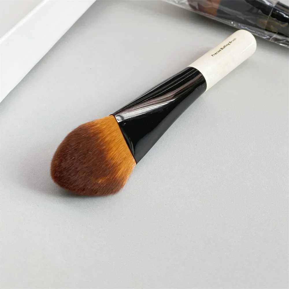 Precision Buffing Brush Angular 3D Liquid Foundation Cream Makeup Brush for Contouring Sculpting XJ2500716