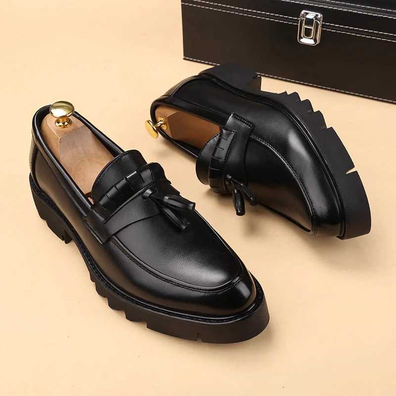 Mens Casual Original Leather Tassel Shoes Black Stylish Platform Shoe Business Wedding Dress Crocodile Pattern Footwear Shoes W250716