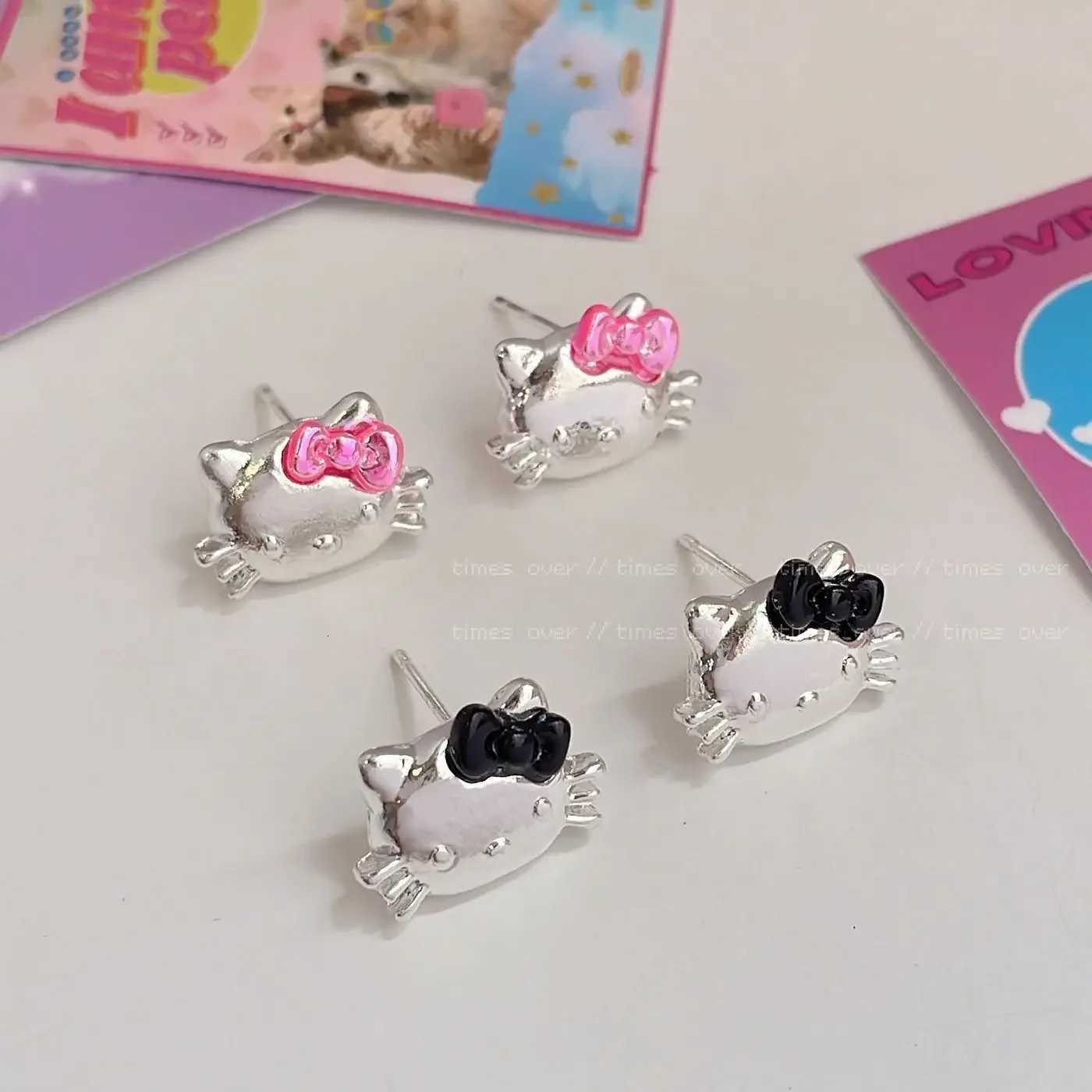 Sanrio Hello Kitty Earrings Charm Anime Kt Cat Cute Cartoon Stud Earrings for Women Sweet Girls Ear Accessories Jewelry Gifts w250716