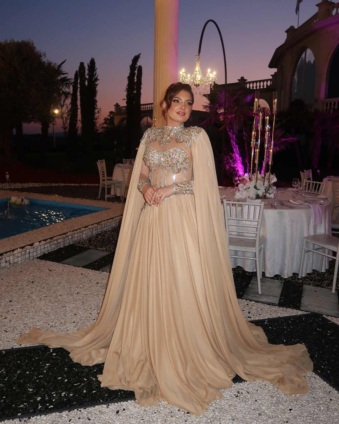 Luxury A-Line Wedding Dresses Strapless Mermaid Bridal Gowns With Lace Appliques Lace Full Pearls Sequins Tassel Vestidos De Novia