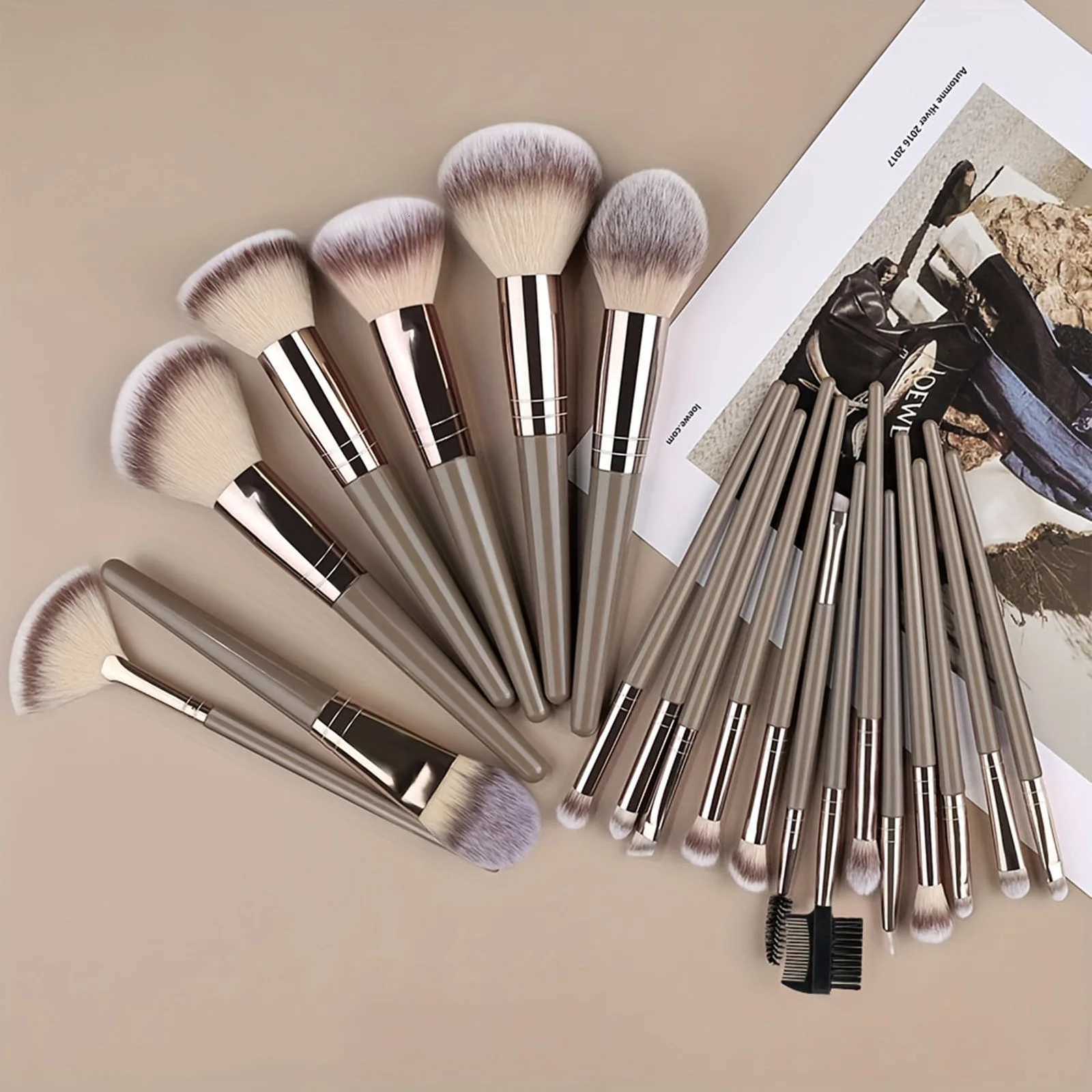 15/20pcs Beauty Makeup Brushes Set with Plastic Handle Soft Fiber Makeup Brushes for Daily Professional Makeup Beauty Tools XJ2500716
