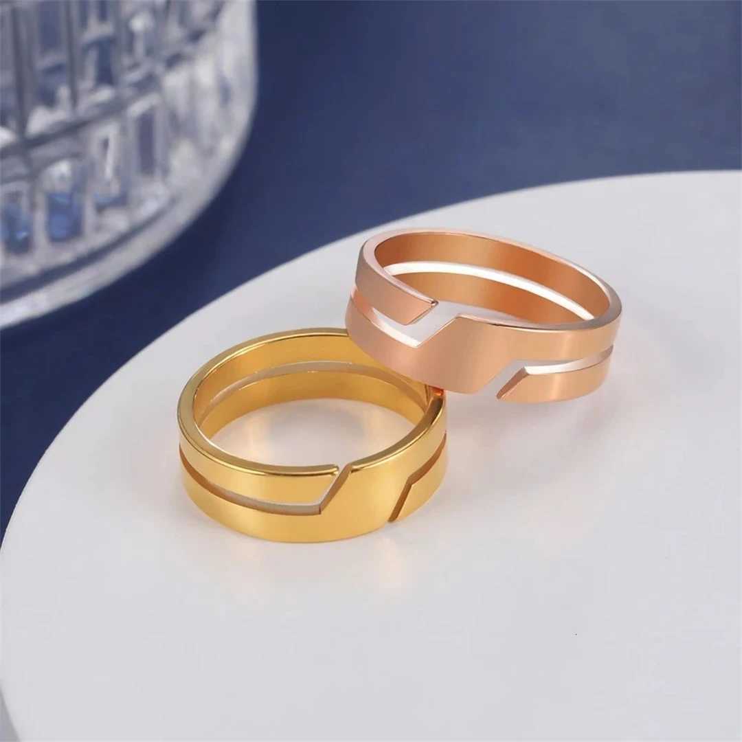 Fashion Simple Stainless Steel Couple Ring for Men Women Casual Finger Ring Jewelry Engagement Anniversary Party Gift S250716