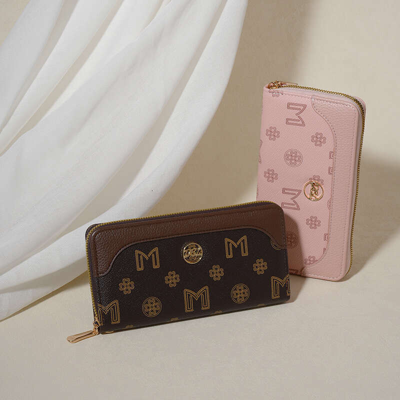 Long Wallet Clutch for Women Large Capacity Zipper Purse with Multi-Card Slots Stylish Printed Design for Daily Use