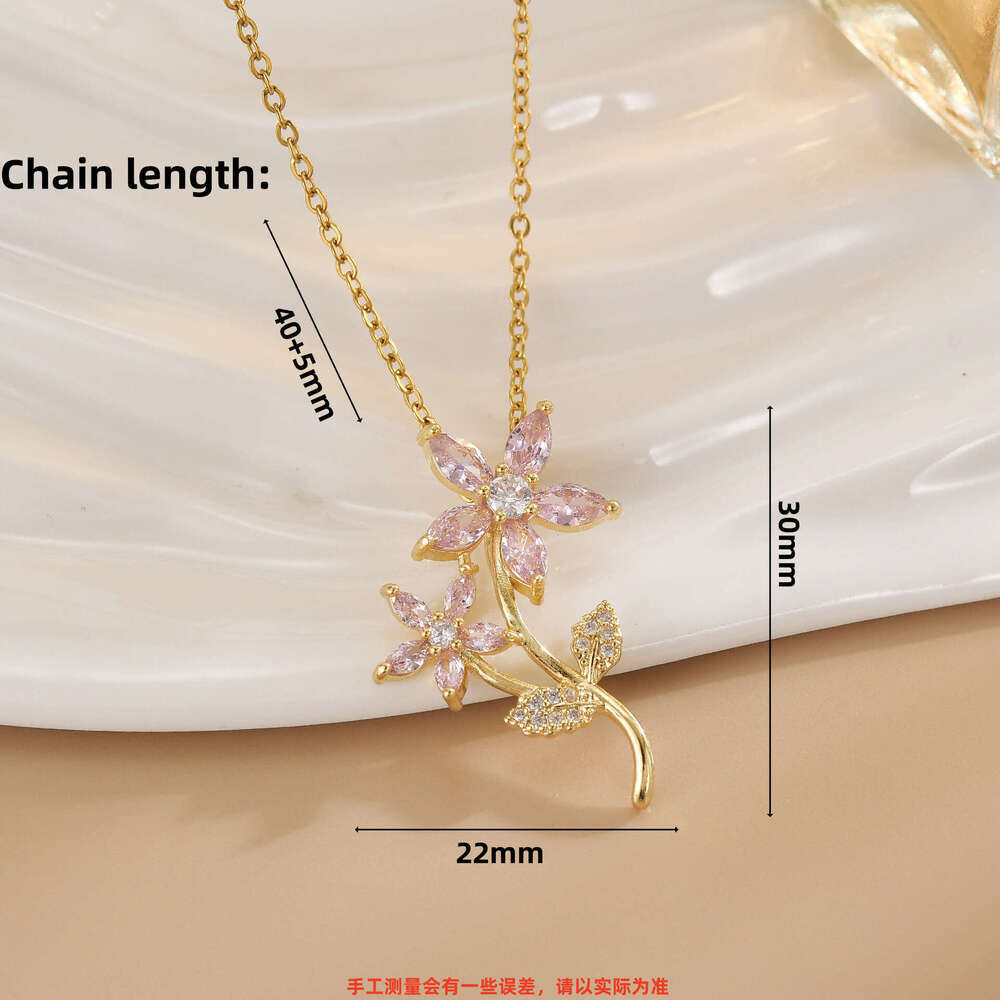 Fashion Classic Niche Personality Zircon Flower Necklace For Women Elegant Versatile Light Accessory 527