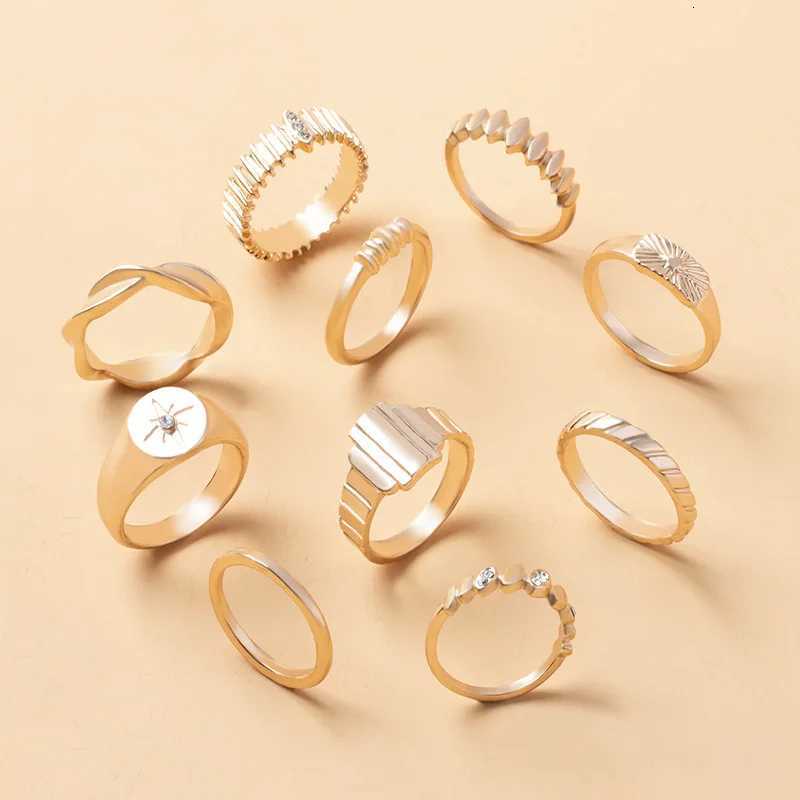 10Pcs Vintage Metal Star Rings set for Women Stripe Zircon Opened Rings For Party Birthday Gifts 2024 New S250716
