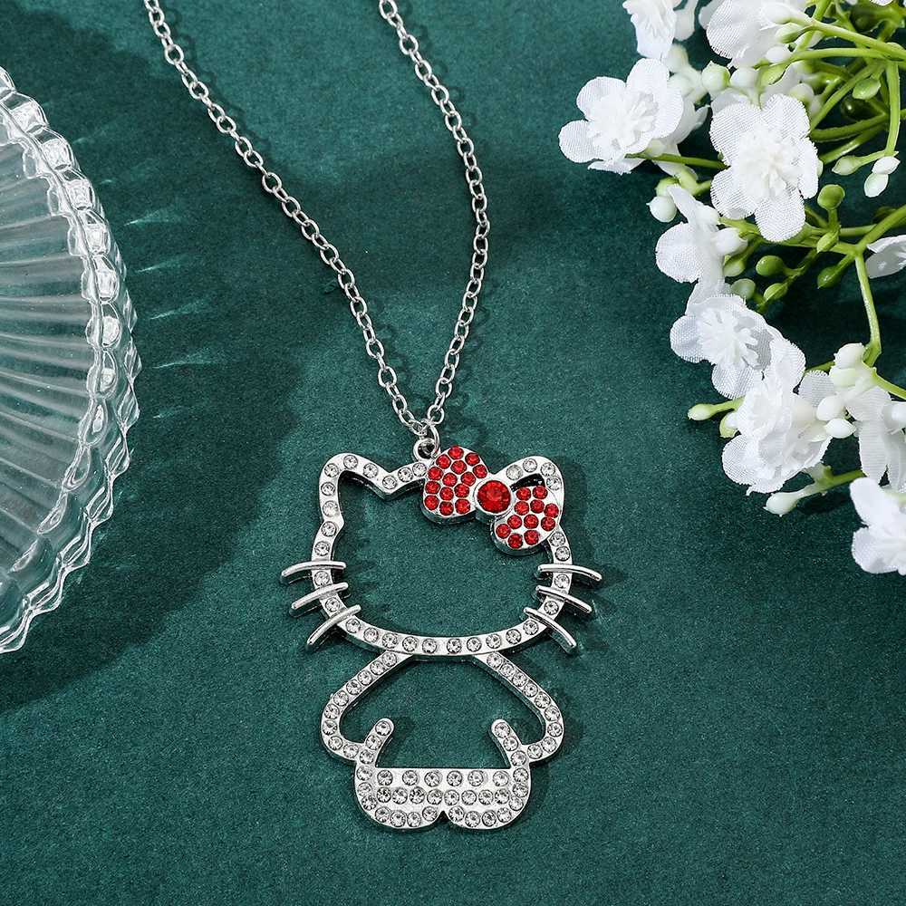 Sanrio Hello Kitty Rhinestone Bow Cute Girl Pendant Necklace Woman Clavicle Chain Pendant Gifts w250716