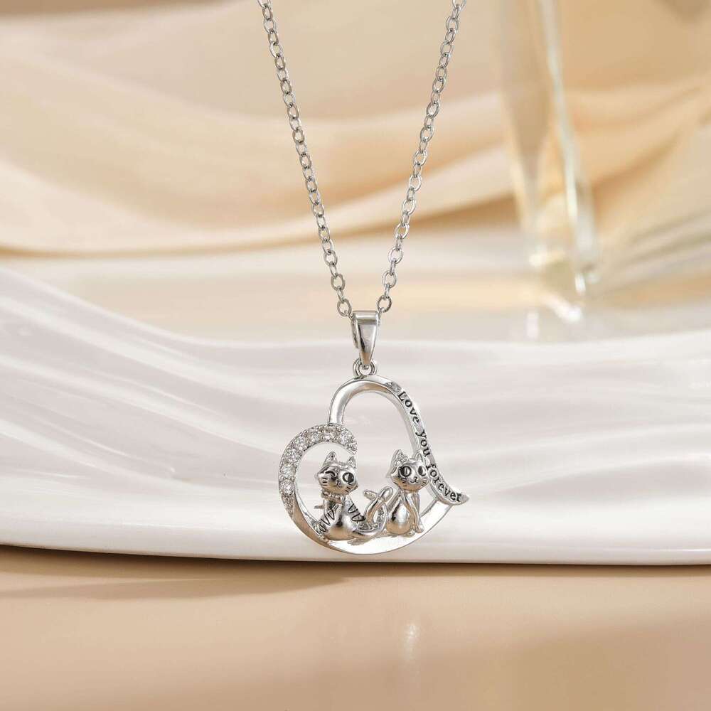 New Mother's Day Heart-Shaped Design Pendant Necklace For Women Simple High-End Gift Collarbone Chain 959