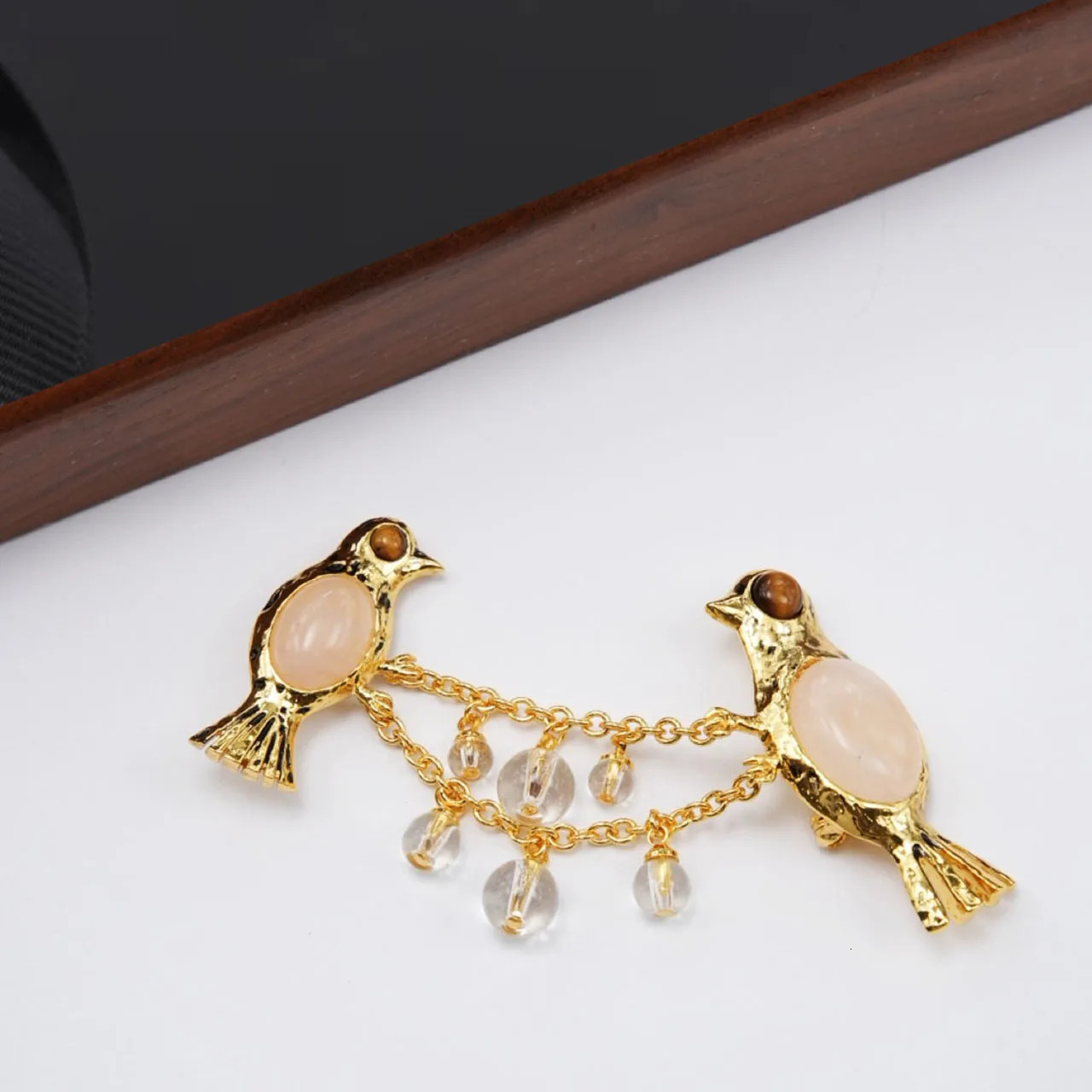 Jewelry Accessories Cute And Romantic Style Pink Crystal Double Bird Chain Brooch For Womens Parties Gifts 250712