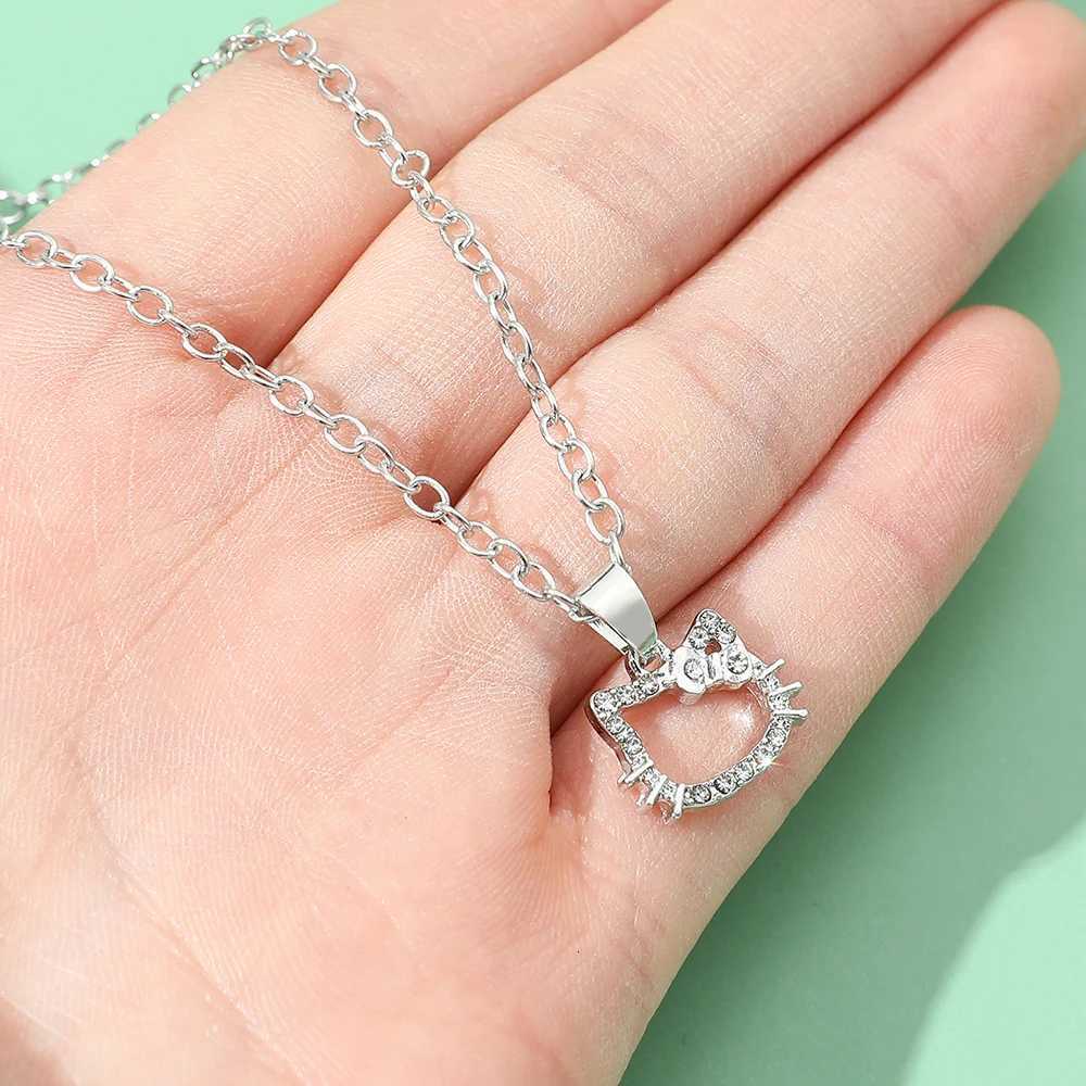 Sanrio Hello Kitty Anime Crystal Pendant Necklace Silver Color Clavicle Chain Girl Charms Jewelry Perfect Birthday Giftw250716