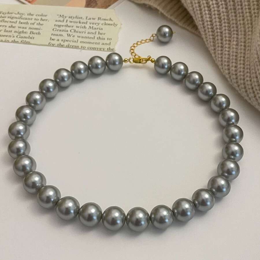 Sier Gray Perfect Round Pearl Sweater Chain 2025 New Trend Necklace for Women Niche Design Clavicle Choker