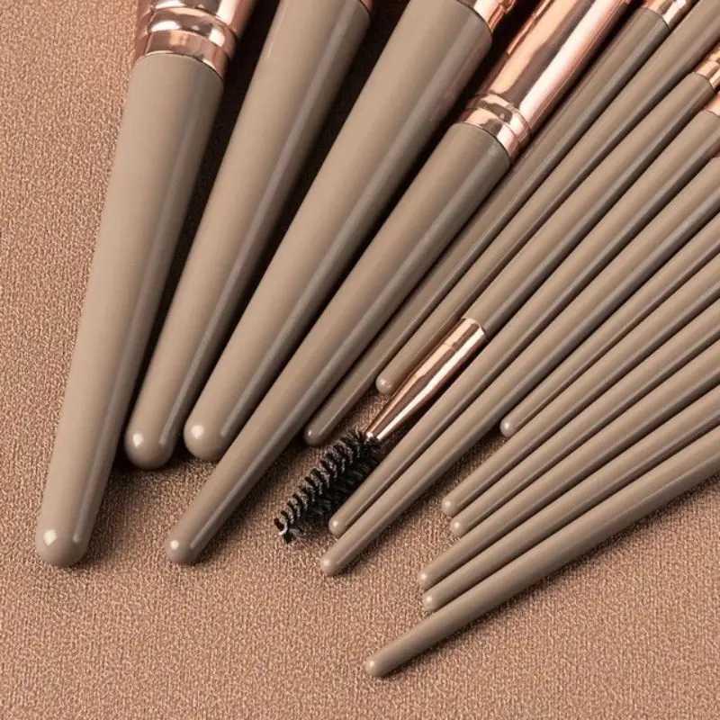 Makeup Brushes Set Face Eyes Makeup Brush Eyelash Eyeshadow Eyebrow Eyeliner Foundation Powder Blush Highlighter Lips Brush XJ2500716