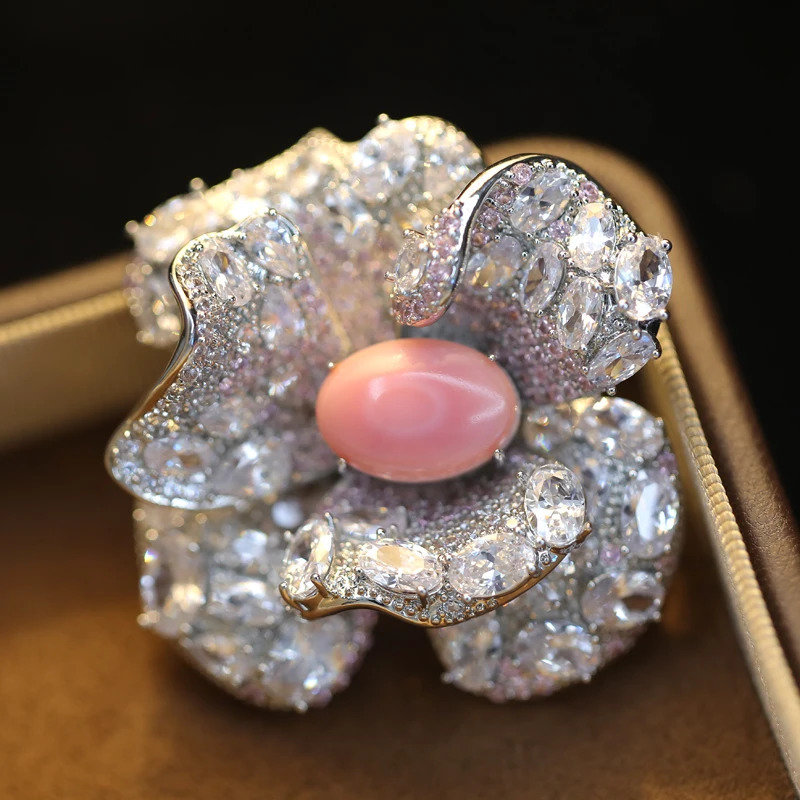 Sparkling Micro Inlaid Zircon Rose Blossoms Queens Brooches for Womens Coat Elegant Suit Accessories Corsage Pin 250712