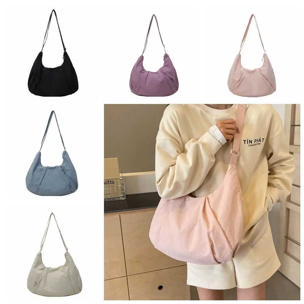 Korean Style Nylon Shoulder Bag Tote Bag Large Capacity Casual Dumpling Bag Solid Color Fold Oxford Cloth Underarm Bag Girls