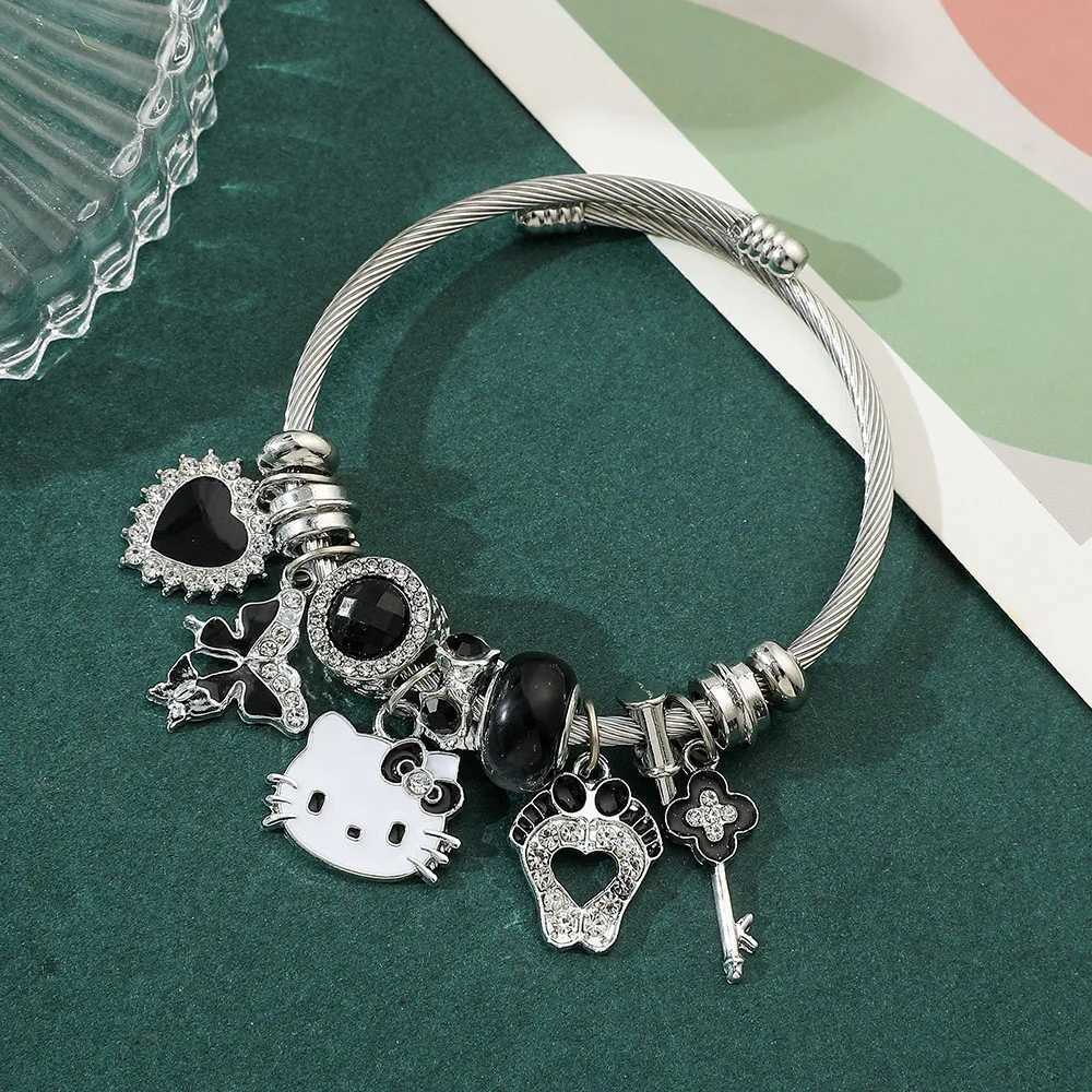 Sanrio Simple Lovers Woman Girl Metal Bracelets Hello Kitty Charm Bangle Heart Feet Rhinestone Trendy Jewelry Gift Fashion Bangles w250716