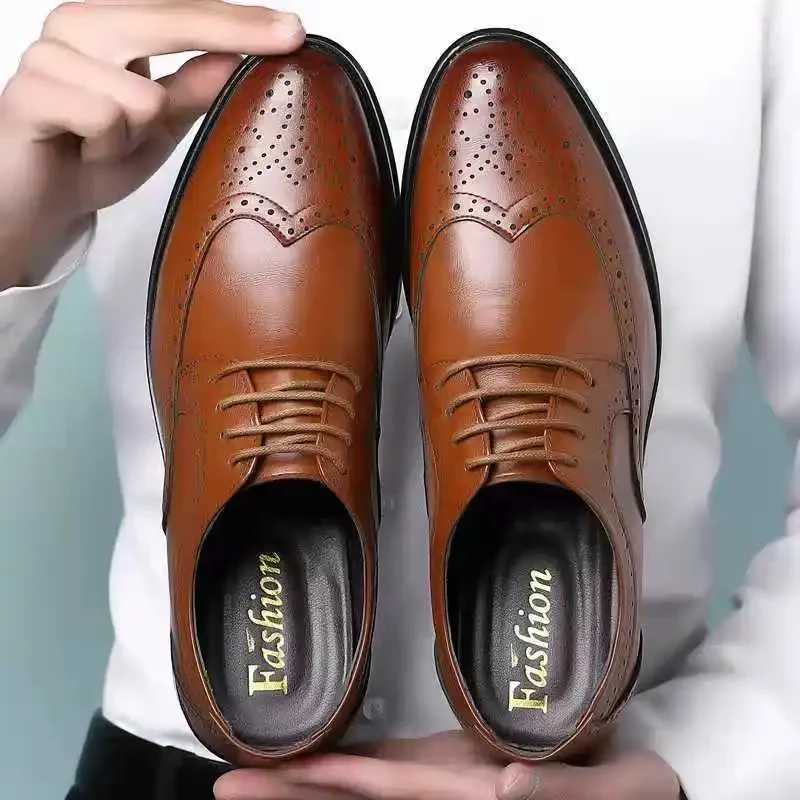 2023 Mens Wingtip Oxford Shoes Genuine Calfskin Leather Brogue Dress Shoes Classic Business Formal Shoes for Men Y250715