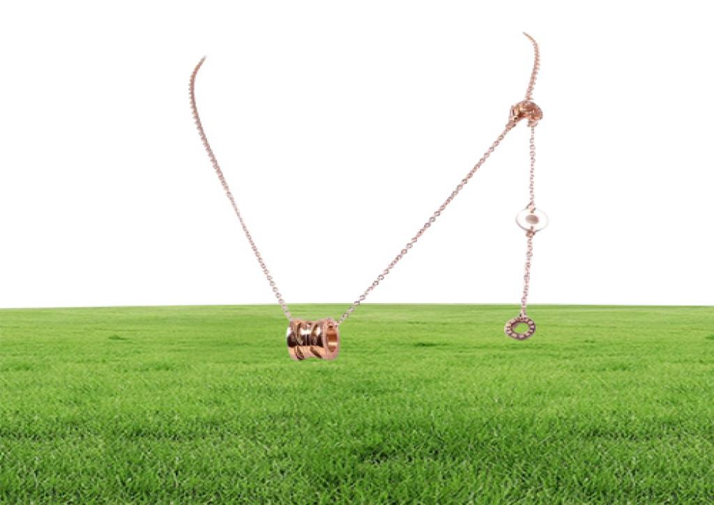 2021 Gold Silver Rose Colors Women Necklace Fashion Jewelry B Letter Roman Numeral Hollow Necklace Titanium Steel Couple Short C3658156