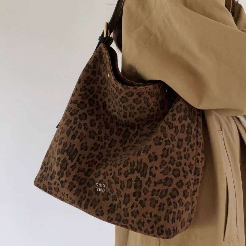 Nanfeng Chio2nd Autumn Limited Edition Fashion Retro Western Leopard Shoulder Bag