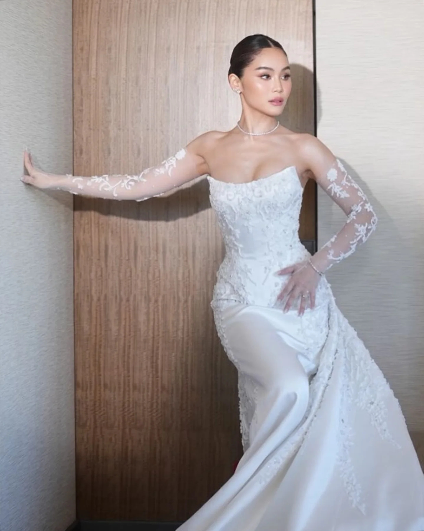 Vintage Lace Sheath Wedding Dress Elegant Strapless Appliques Bridal Dress With Detachable Train Customized vestidos de novia
