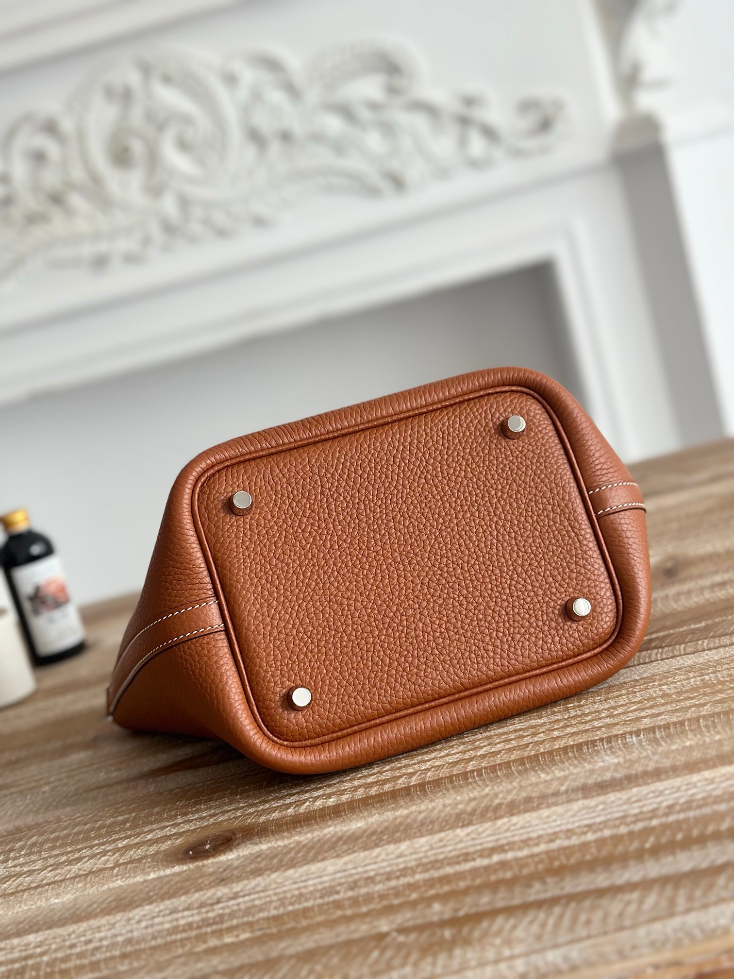 Retro high-quality designer crossbody bag for women, handbag, commuting bag, handmade bucket bag, classic and fashionable genuine leather bag