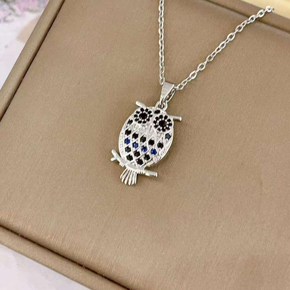 Full Zircon Owl Copper Plated Elegant Niche Animal Pendant Necklace INS Style High-End Jewelry 685