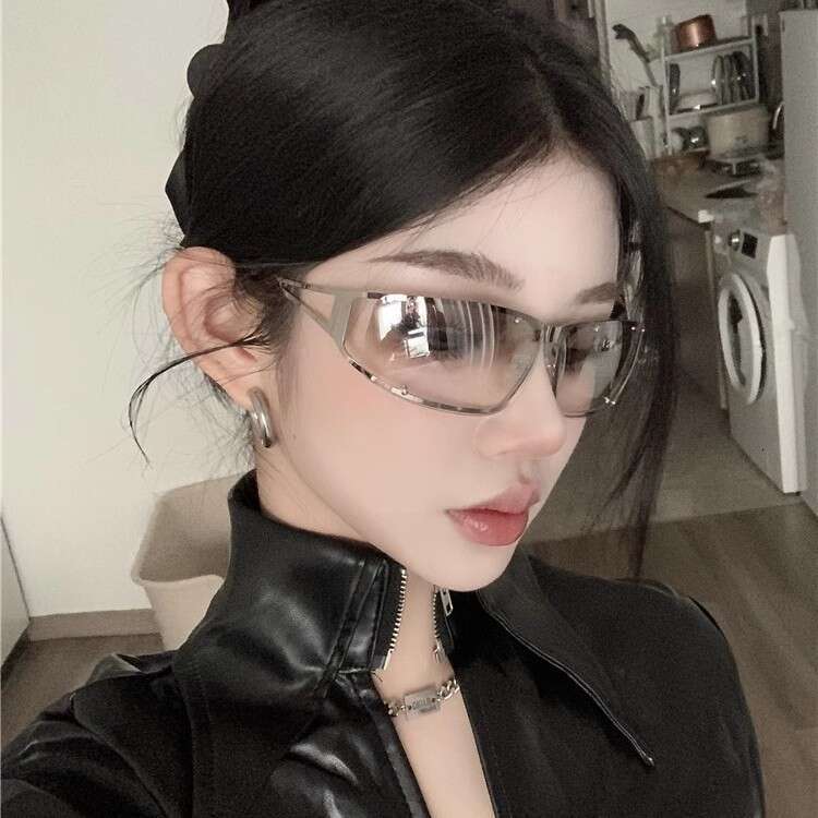 Future Tech Style Sunglasses for Women, Silver Y2K Rhinestone Cycling Glasses, Trendy Eyewear