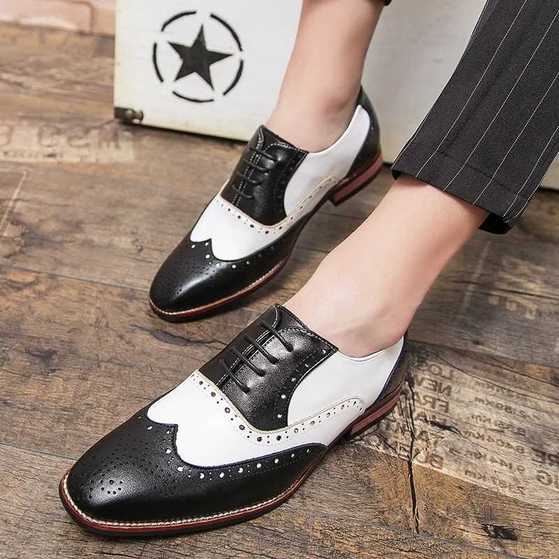 New Luxury Designer Mens Pointed Black With White Patchwork Dress Oxford Shoes Moccasins Wedding Prom Mens Social Shoes Y250715